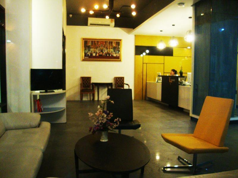 Thongmanee Hotel Хатъяй Экстерьер фото