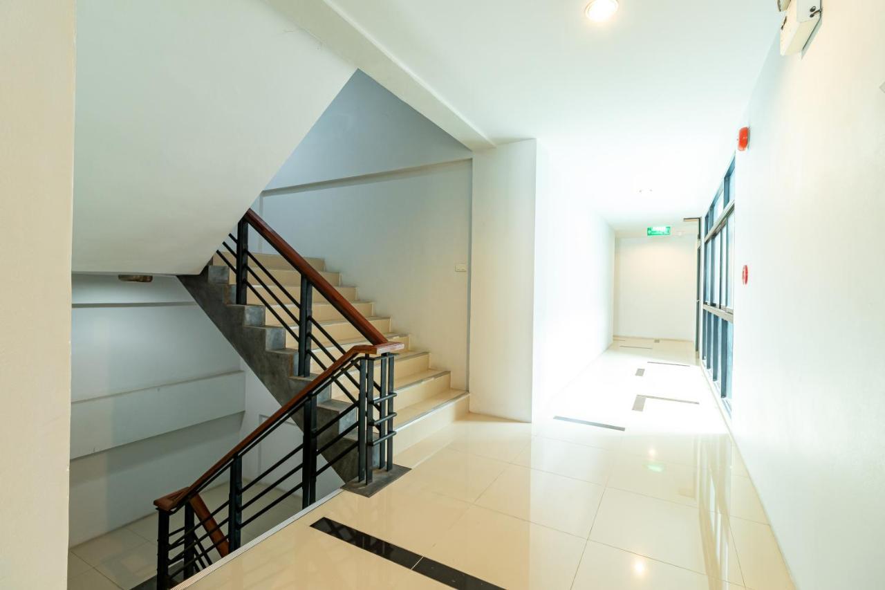 Thongmanee Hotel Хатъяй Экстерьер фото