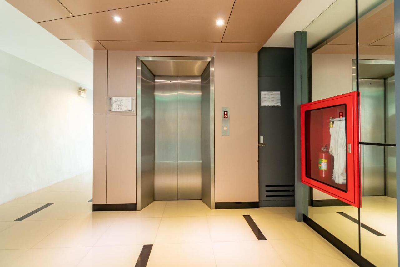 Thongmanee Hotel Хатъяй Экстерьер фото